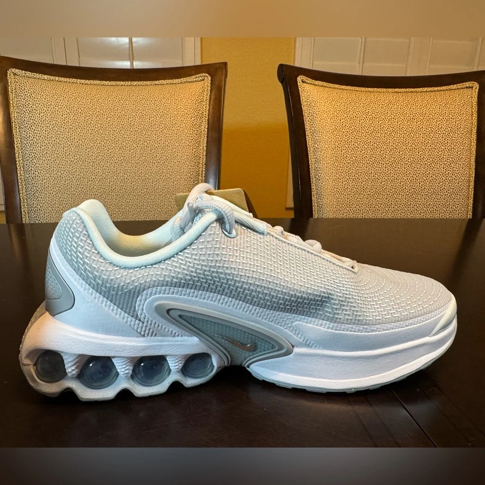 New Nike Air Max DN White Gray Sneaker Shoes Size US 7Y